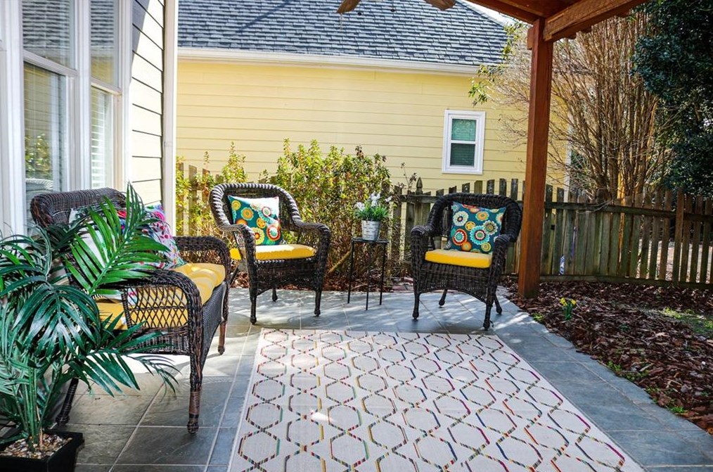 1470 Crescent Walk, Decatur GA  30033-2401 exterior