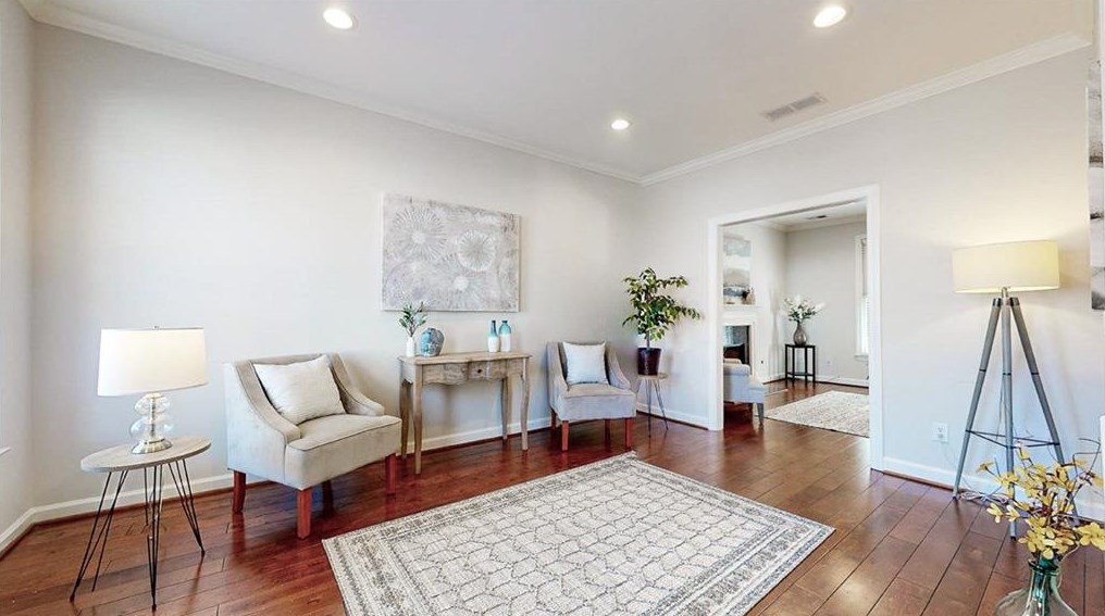 1470 Crescent Walk, Decatur GA  30033-2401 exterior