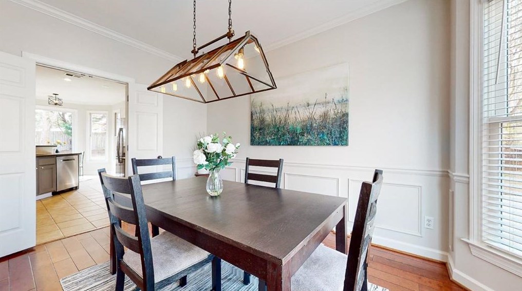 1470 Crescent Walk, Decatur GA  30033-2401 exterior