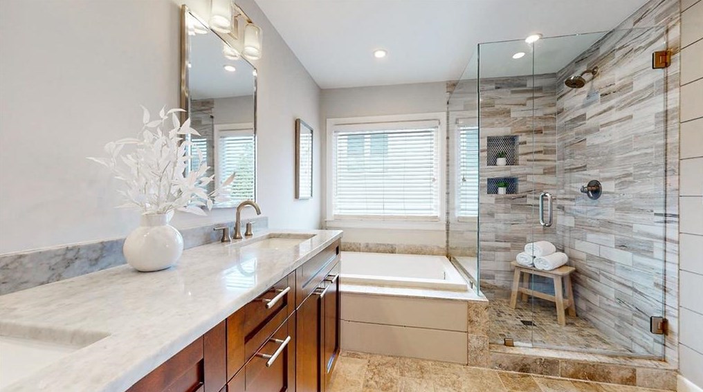 1470 Crescent Walk, Decatur GA  30033-2401 exterior