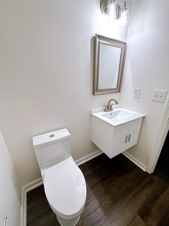 4635 Grand Central Pkwy, Decatur GA  30035-2253 exterior