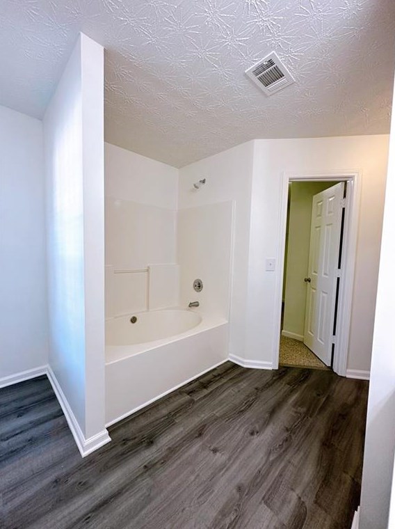 4635 Grand Central Pkwy, Decatur GA  30035-2253 exterior