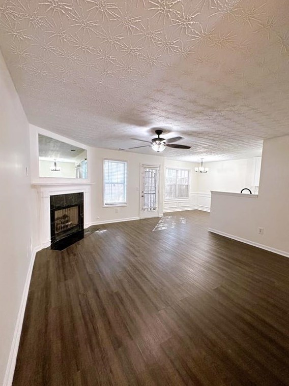 4635 Grand Central Pkwy, Decatur GA  30035-2253 exterior