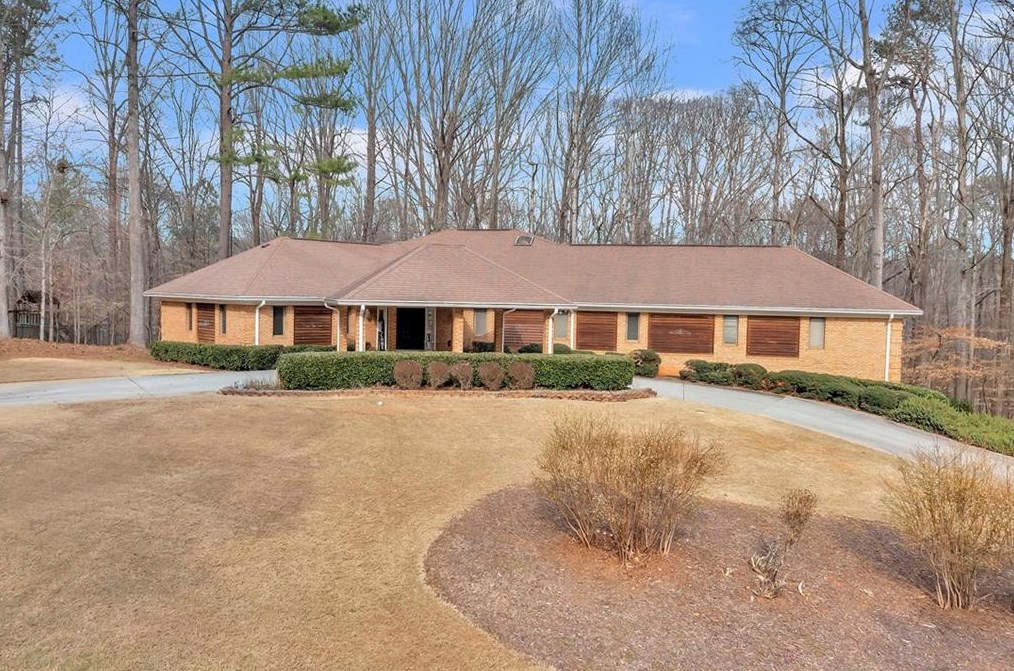 9775 Farmbrook Ln, Alpharetta, GA 30022-5503