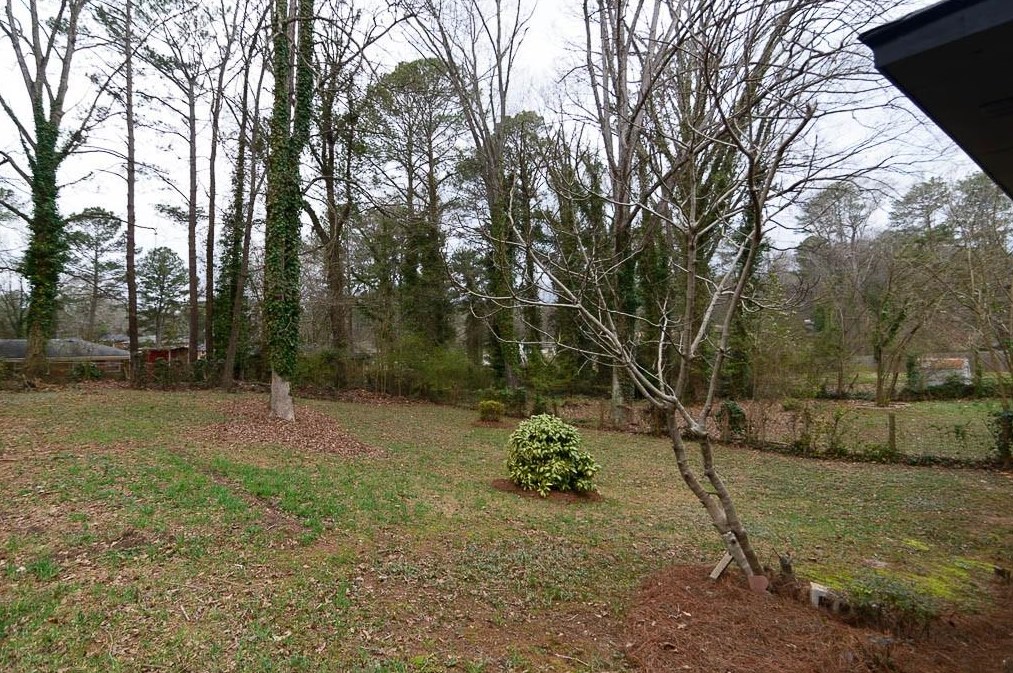 2219 Rosewood Rd, Decatur GA  30032-7131 exterior