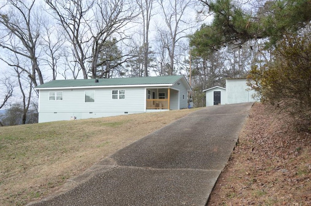 3227 Hilltop Cir, Gainesville, GA 30506