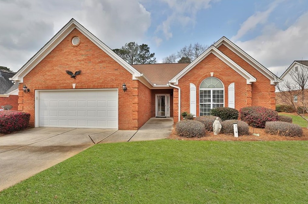 310 Crossroads Dr, Social Circle, GA 30025