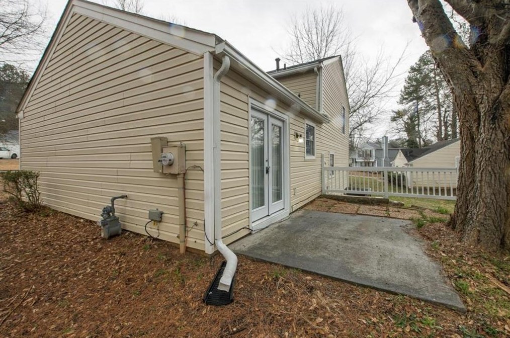 1213 Lakeview Xing, Stone Mountain, GA 30088