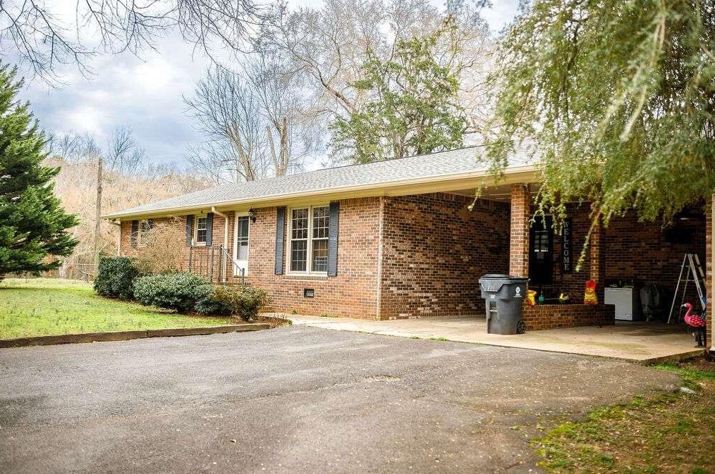 35 Alabama St, Cave Spring, GA 30124