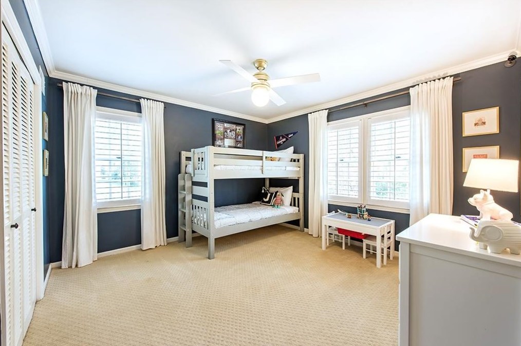 6250 Weatherly Dr, Atlanta GA  30328-3630 exterior