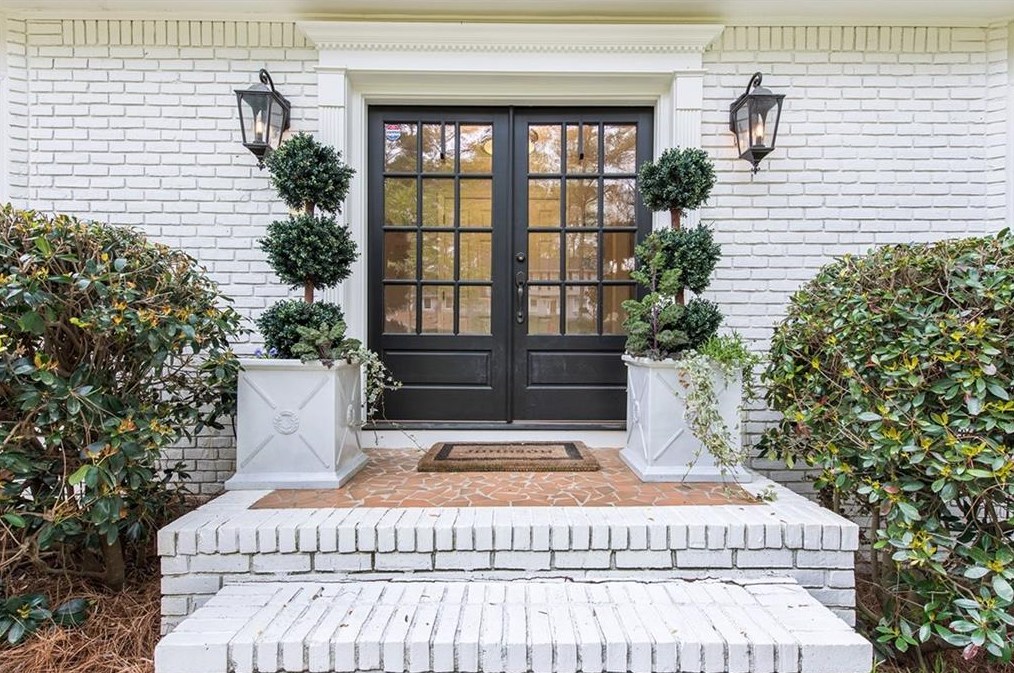 6250 Weatherly Dr, Atlanta, GA 30328-3630