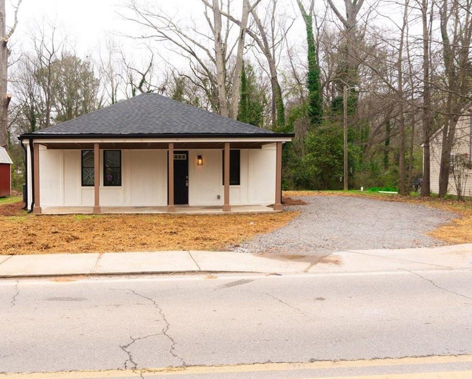212 Walker Dr, Monroe, GA 30655