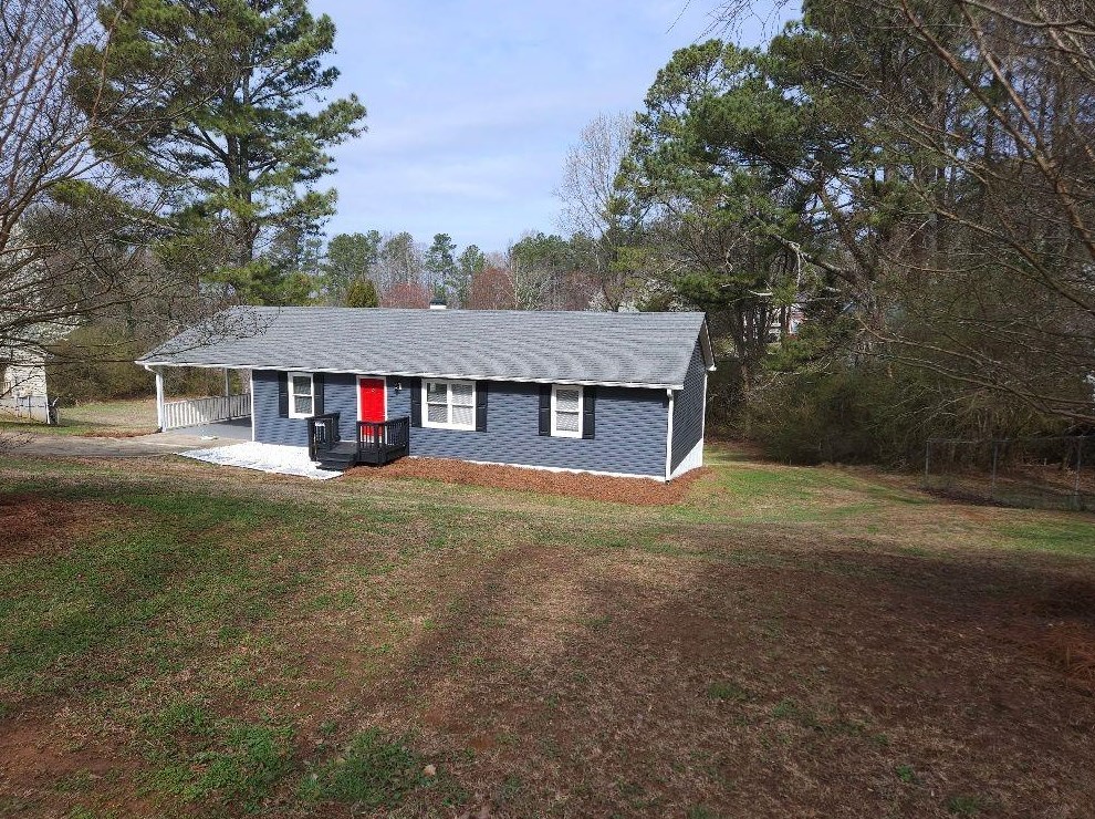 3490 Montgomery Dr, Gainesville, GA 30504-5526