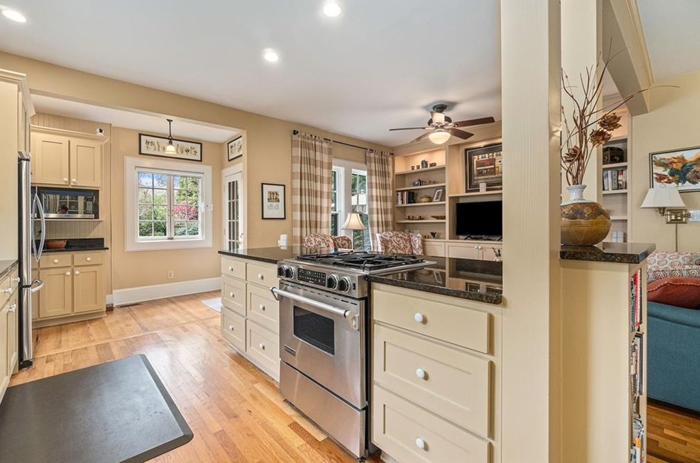 209 Michigan Ave, Decatur GA  30030-1850 exterior