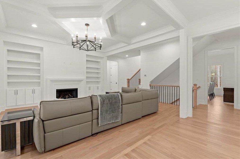 1099 Bream Dr, Alpharetta GA  30004-4413 exterior