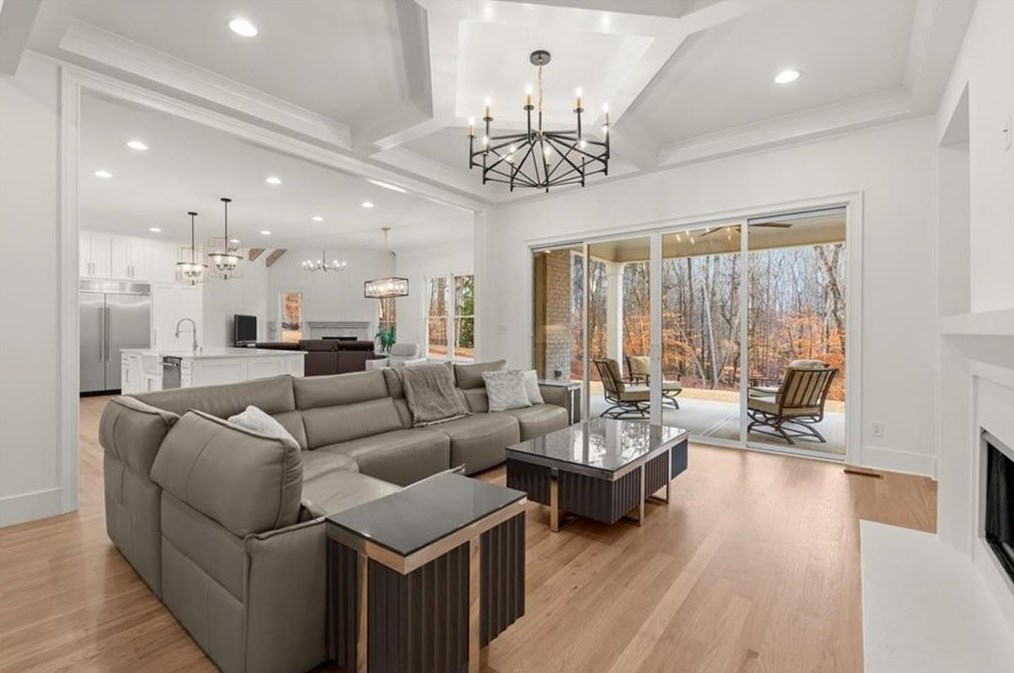 1099 Bream Dr, Alpharetta GA  30004-4413 exterior