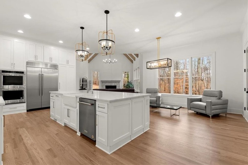 1099 Bream Dr, Alpharetta GA  30004-4413 exterior