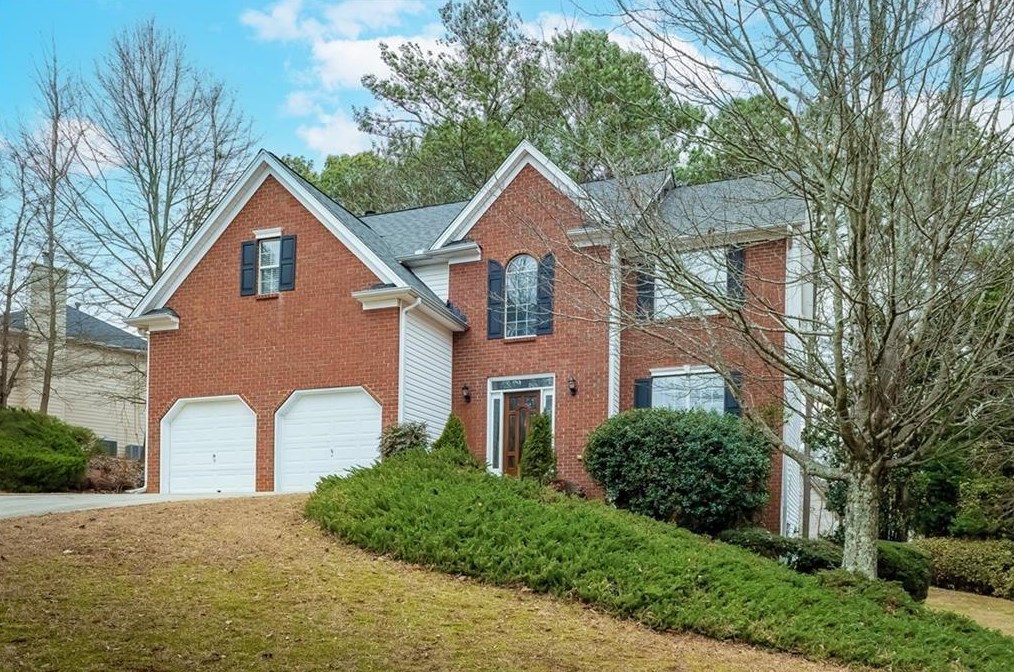 2238 Hillbriar Dr, Buford, GA 30518