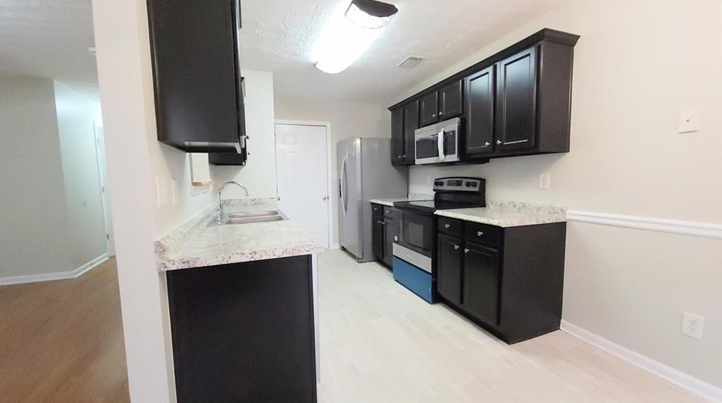 1626 Little Creek Dr, Lawrenceville GA  30045-7990 exterior