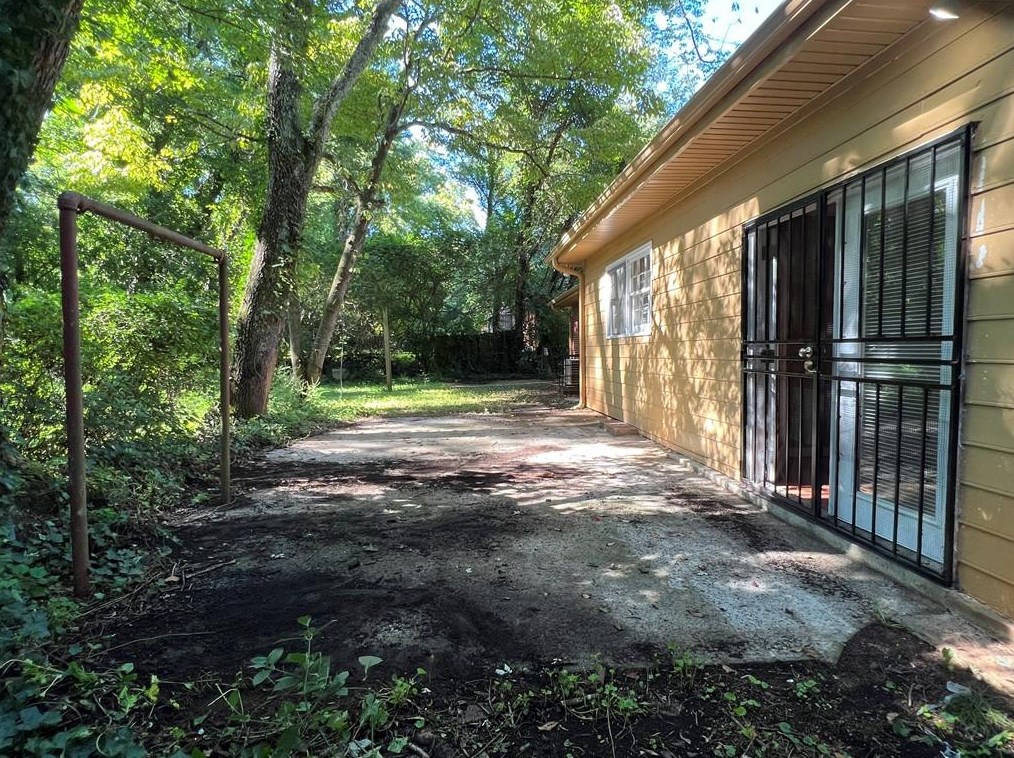 1807 Austin Rd, Decatur GA 30032-3845 exterior