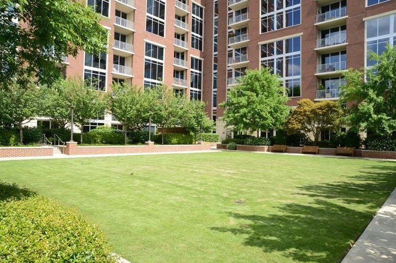1820 Peachtree St, Atlanta GA  30309-1878 exterior