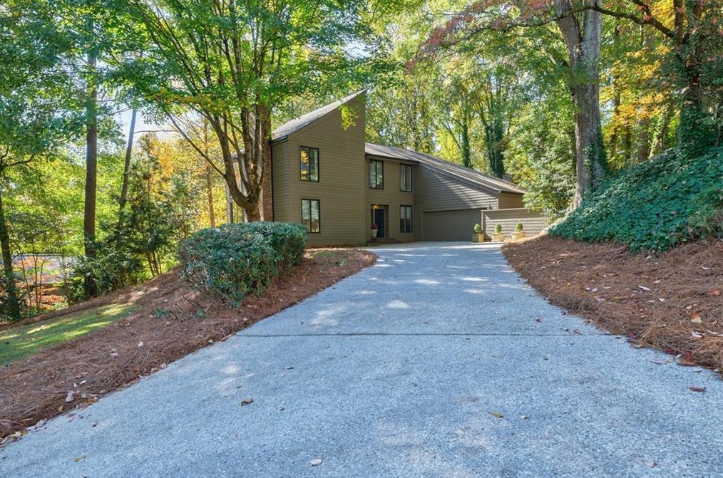 3320 Ridge Pt, Atlanta, GA 30339-4338