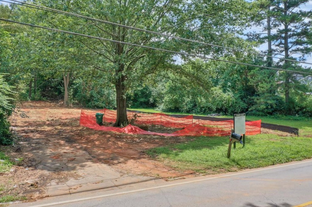 1493 Frazier Rd, Decatur GA  30033-1803 exterior