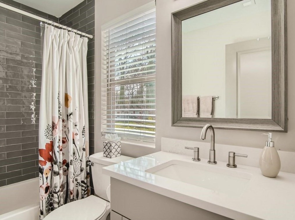 3001 Alston Dr, Decatur GA  30032-3208 exterior