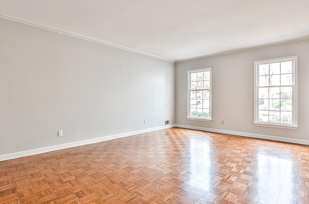 1820 Bedfordshire Dr, Decatur, GA 30033-1406