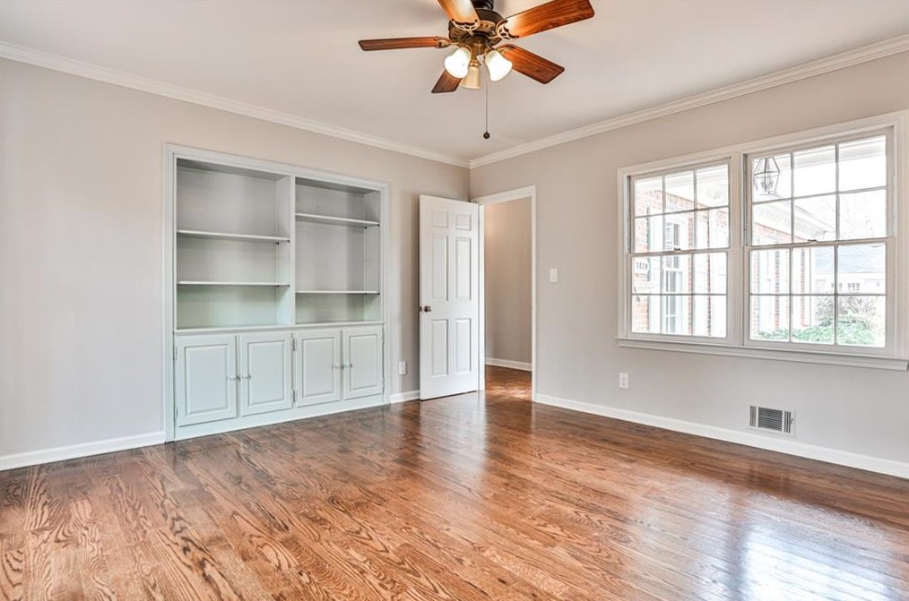 1820 Bedfordshire Dr, Decatur GA  30033-1406 exterior