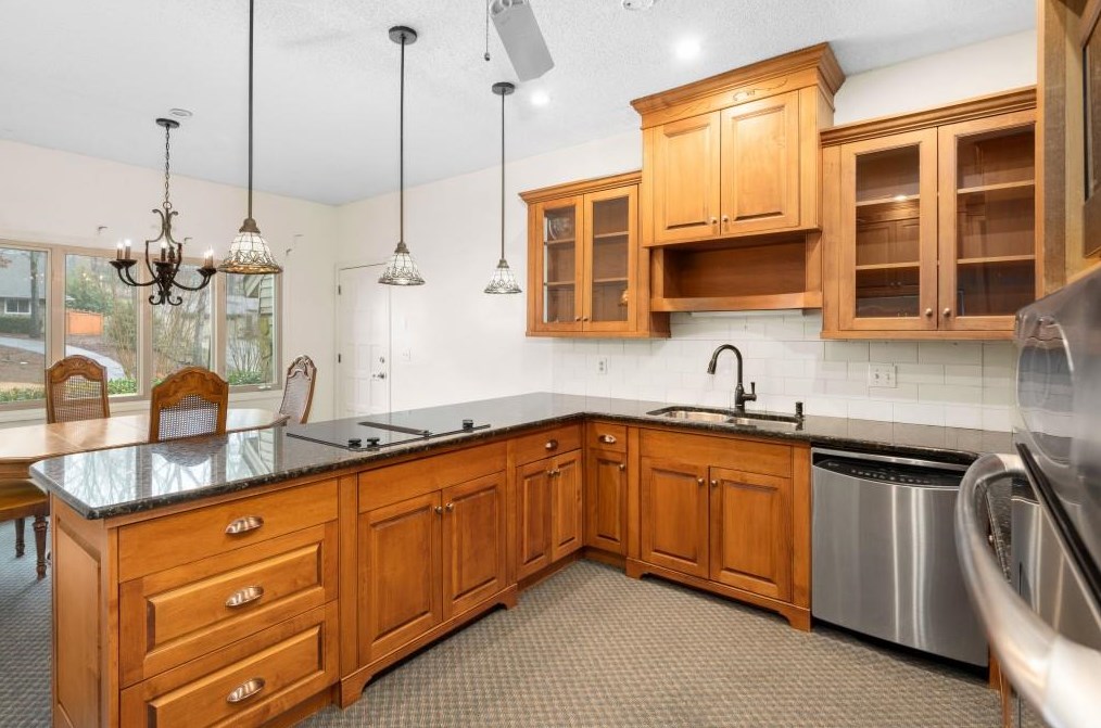 715 Nile Dr, Alpharetta, GA 30022-5444