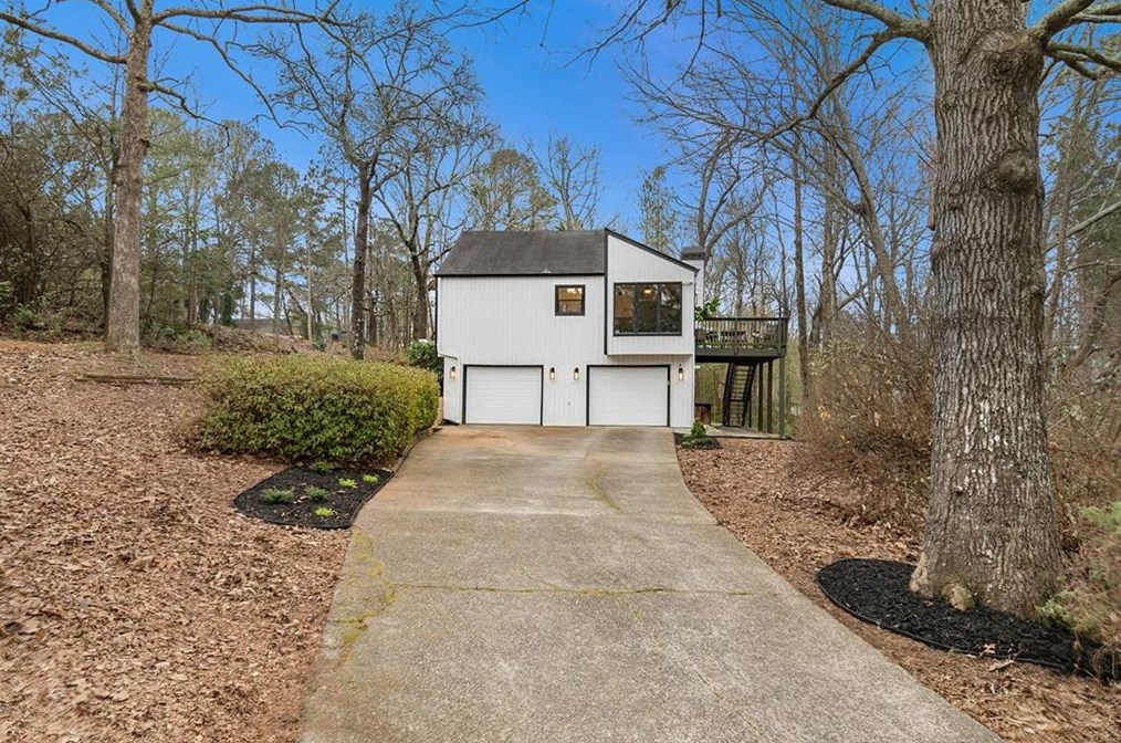 1850 Cedar Cliff Dr, Smyrna GA  30080-5640 exterior