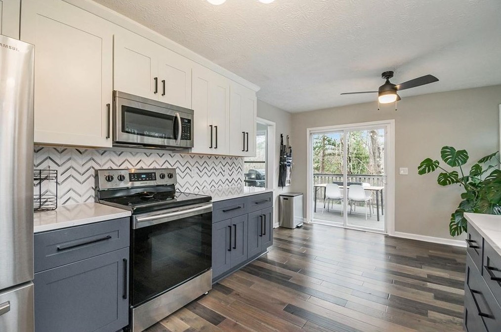1850 Cedar Cliff Dr, Smyrna GA  30080-5640 exterior