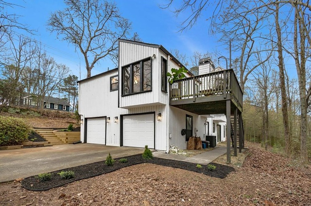 1850 Cedar Cliff Dr, Smyrna GA  30080-5640 exterior
