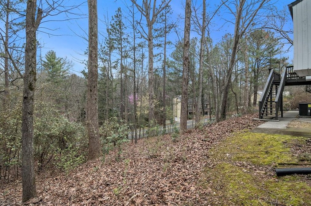 1850 Cedar Cliff Dr, Smyrna GA  30080-5640 exterior