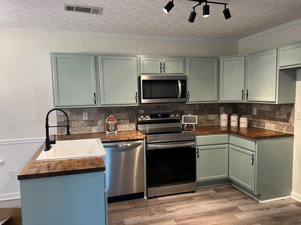 5182 Meridian Lake Dr, Monroe, GA 30655