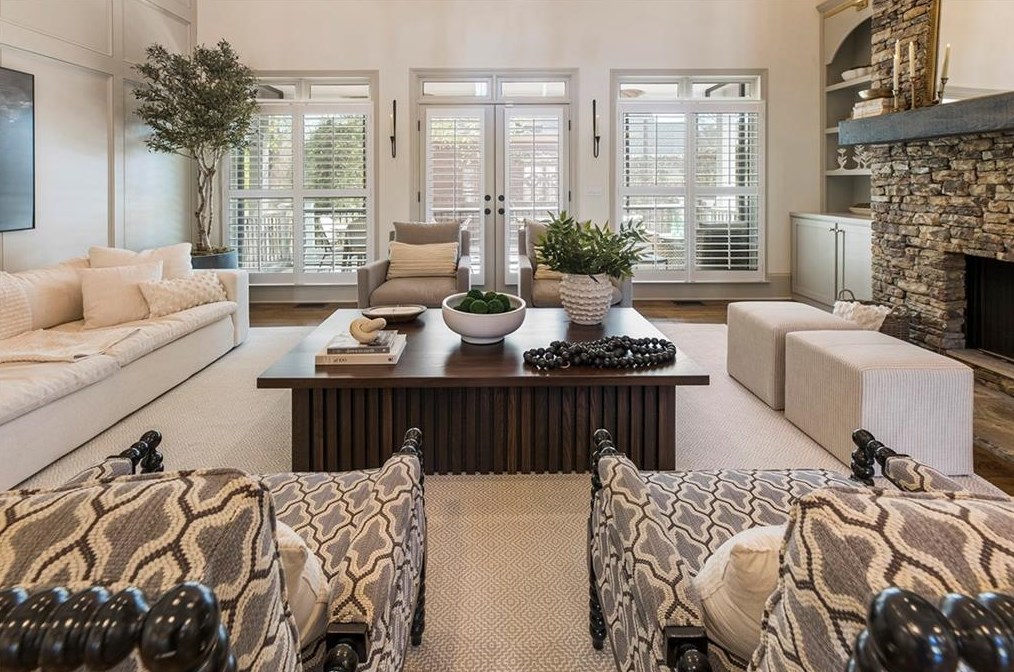 360 Cotton Field Way, Alpharetta GA  30022-8284 exterior