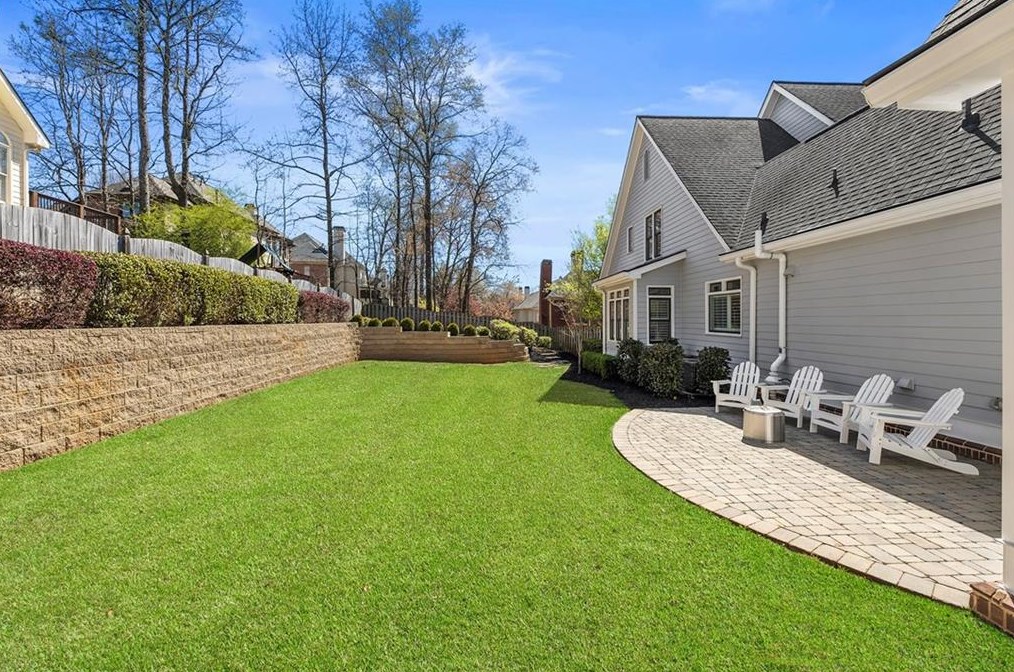 360 Cotton Field Way, Alpharetta GA  30022-8284 exterior