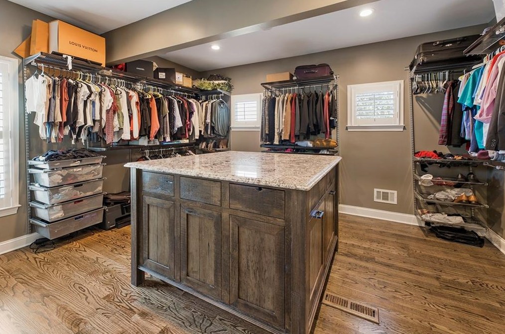 360 Cotton Field Way, Alpharetta GA  30022-8284 exterior