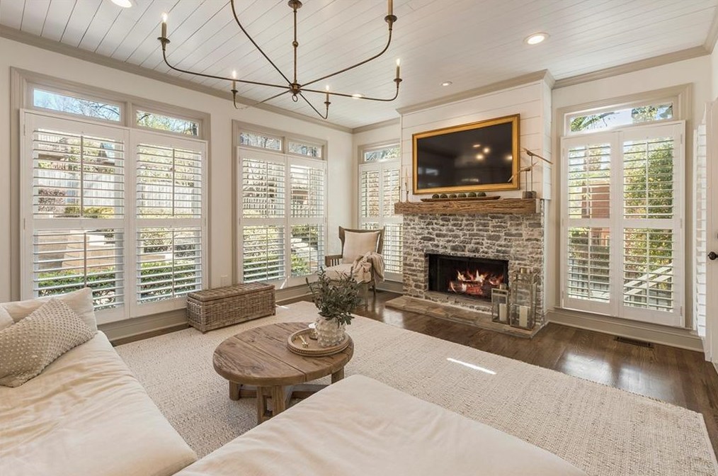 360 Cotton Field Way, Alpharetta GA  30022-8284 exterior