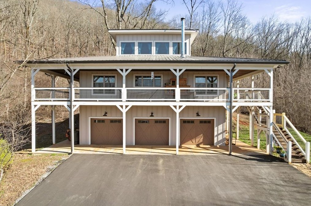 8746 Campground Rd, Clermont, GA 30527-1626