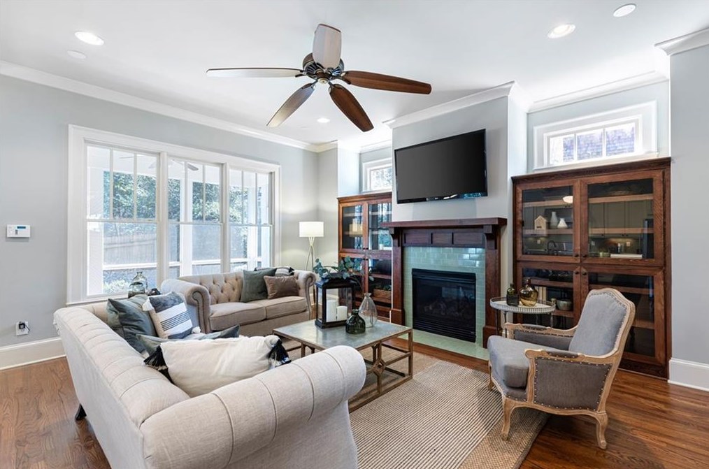 1453 Woodland Hl Dr, Atlanta GA  30324-4627 exterior