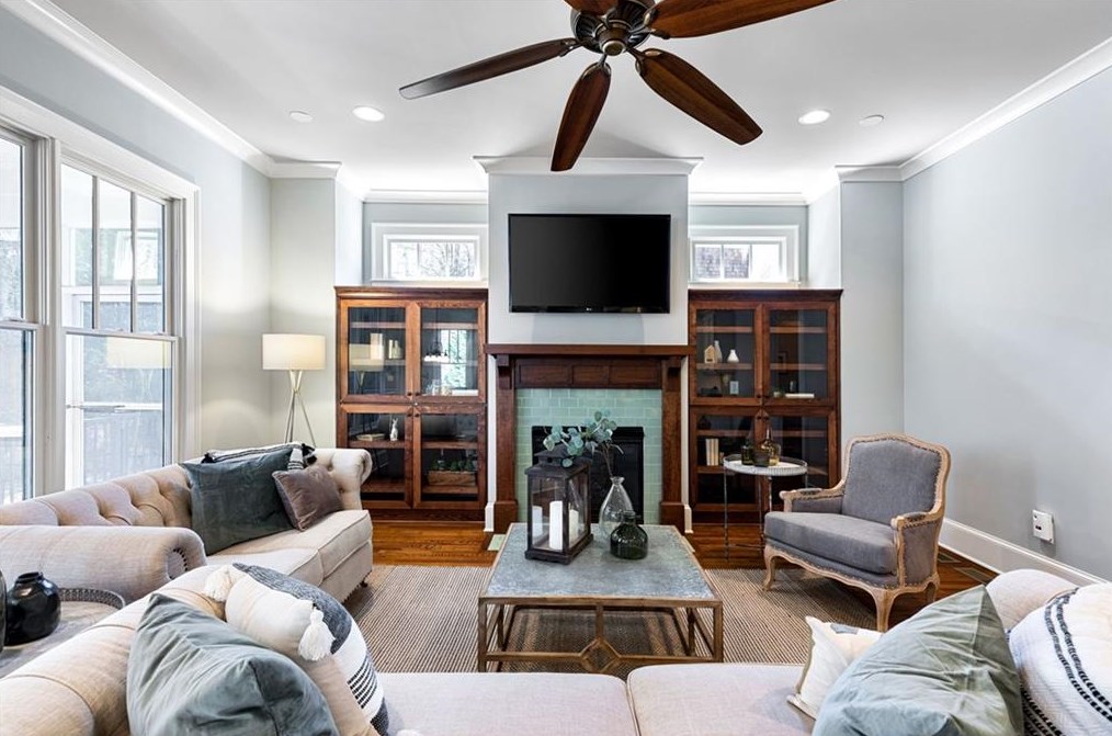1453 Woodland Hl Dr, Atlanta GA  30324-4627 exterior