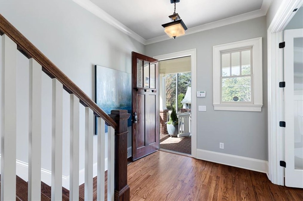 1453 Woodland Hl Dr, Atlanta GA  30324-4627 exterior