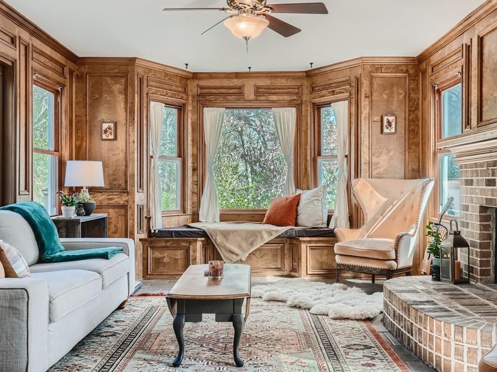 1197 Mclendon Dr, Decatur GA  30033-3925 exterior