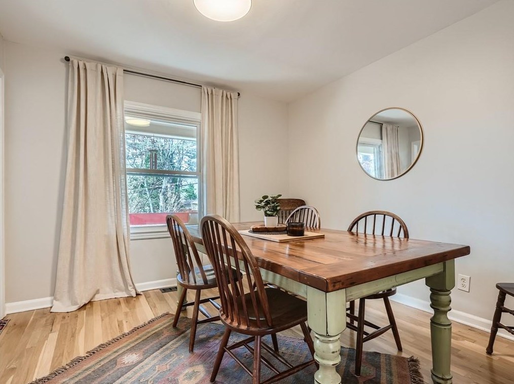 1197 Mclendon Dr, Decatur GA  30033-3925 exterior