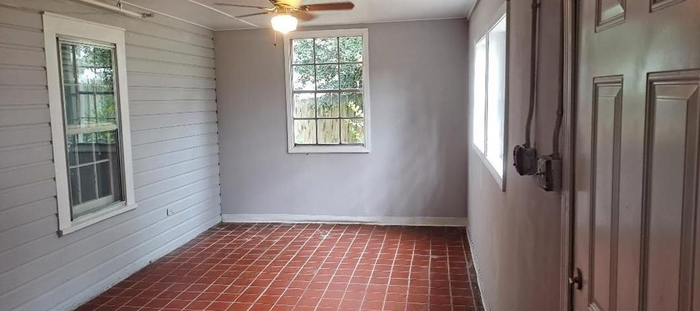 2728 Winburn Ter, Atlanta GA  30344-2734 exterior