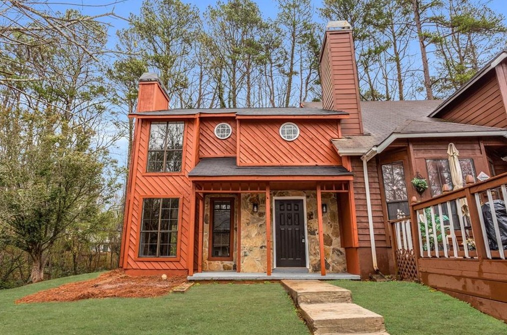 835 Brandy Oaks Ln, Stone Mountain, GA 30088