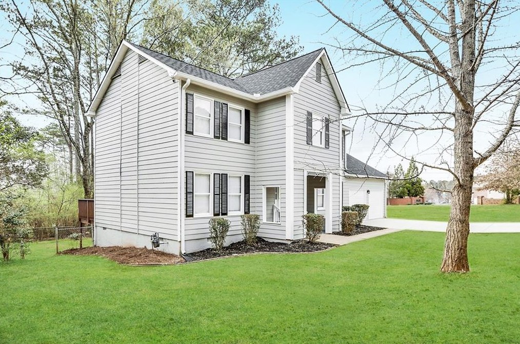 989 Pine Cove Dr Sw, Lilburn, GA 30047