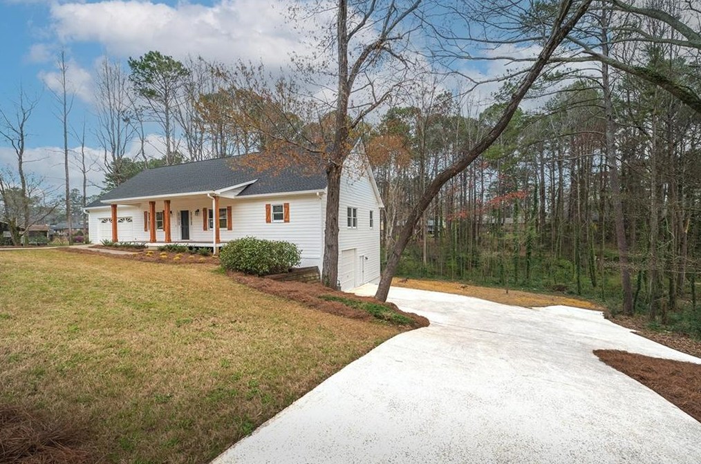 1394 Maple Dr Sw, Lilburn, GA 30047